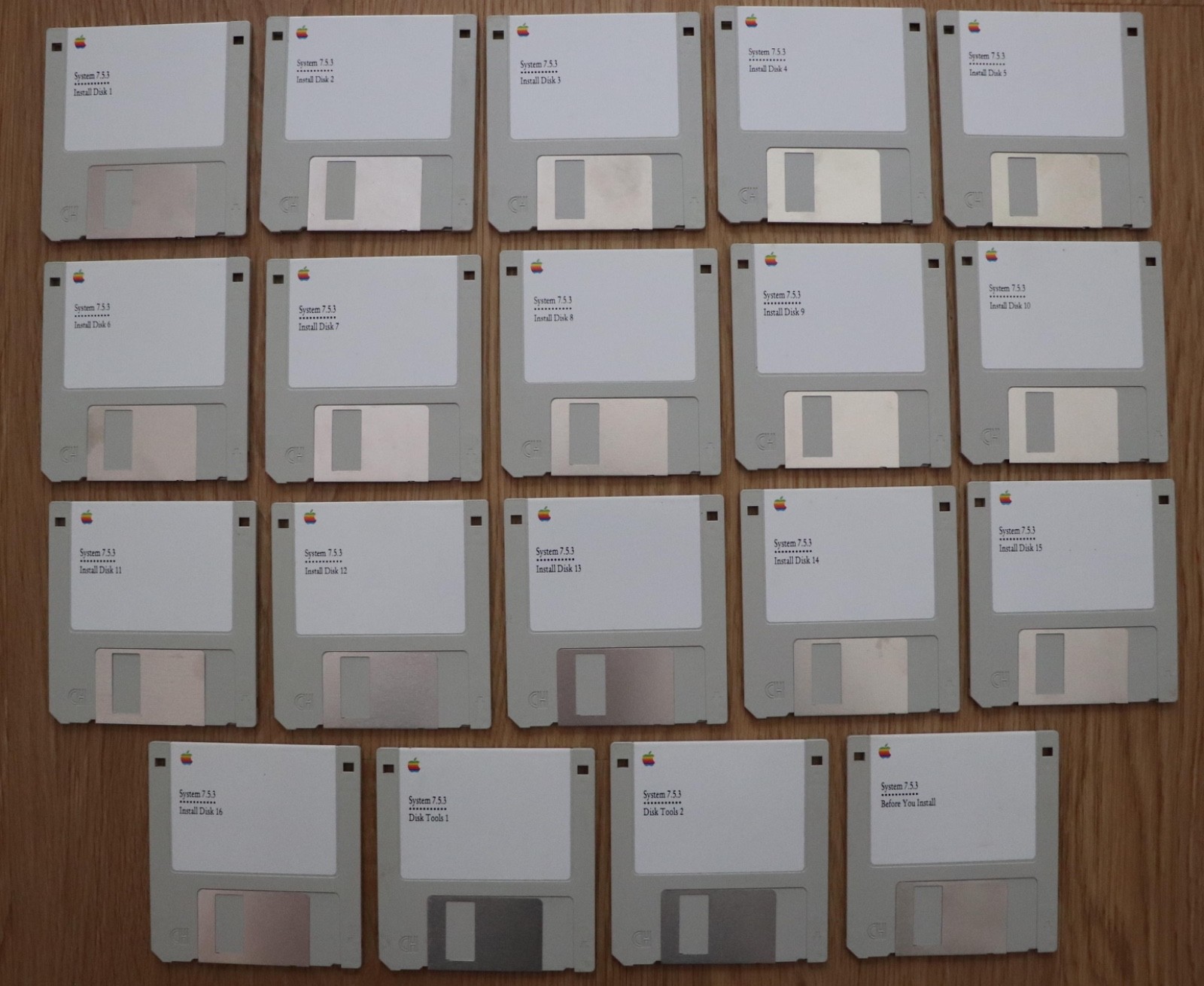 ORIGINAL APPLE MACINTOSH SYSTEM 7.5.3 FLOPPY DISKS, COMPLETE SET OF 19 DISKS