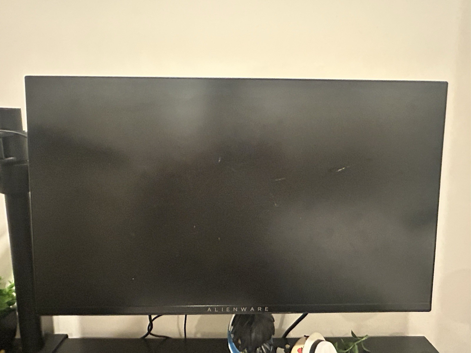 Alienware 24" Flat Screen Gaming Monitor 16:9 Aspect Ratio Black