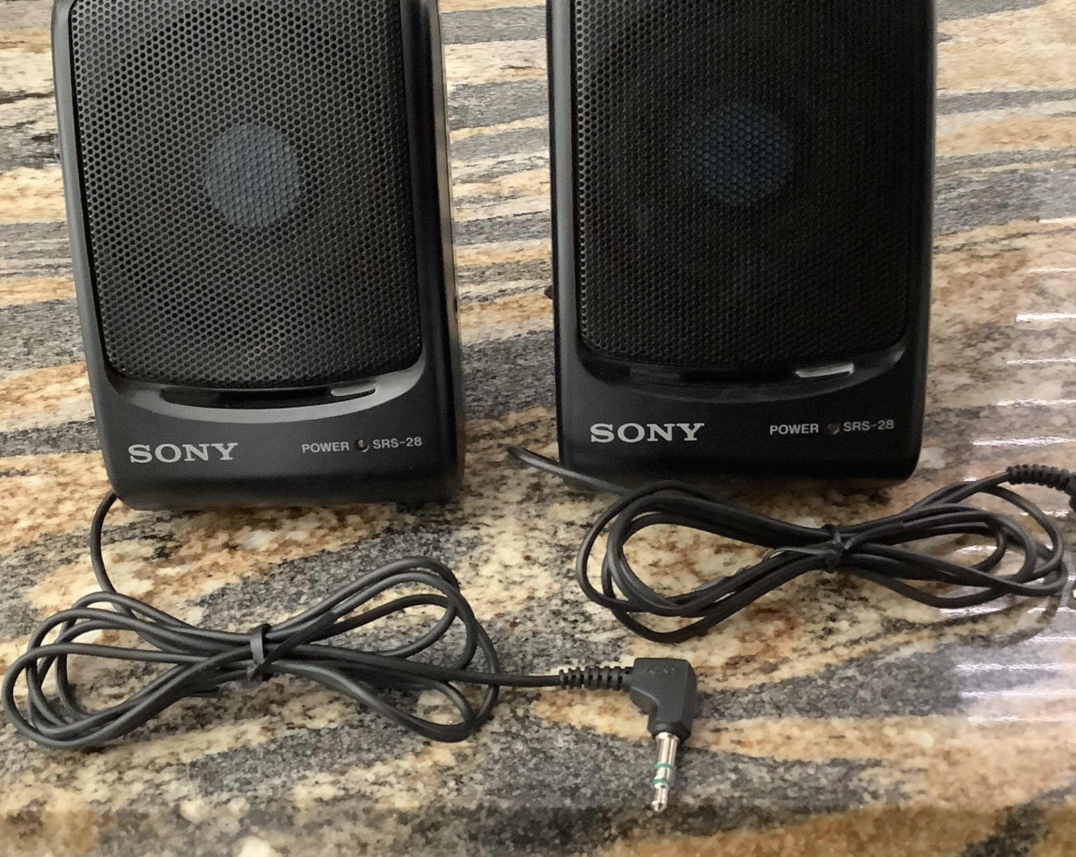Sony SRS-28 Computer Speakers 2.0 Wired Battery Powered 3.5mm Black