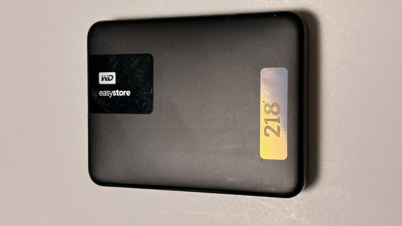 WD easystore 2TB Portable External Hard Drive USB 3.0 WDBAJN0020BBK Mac PC
