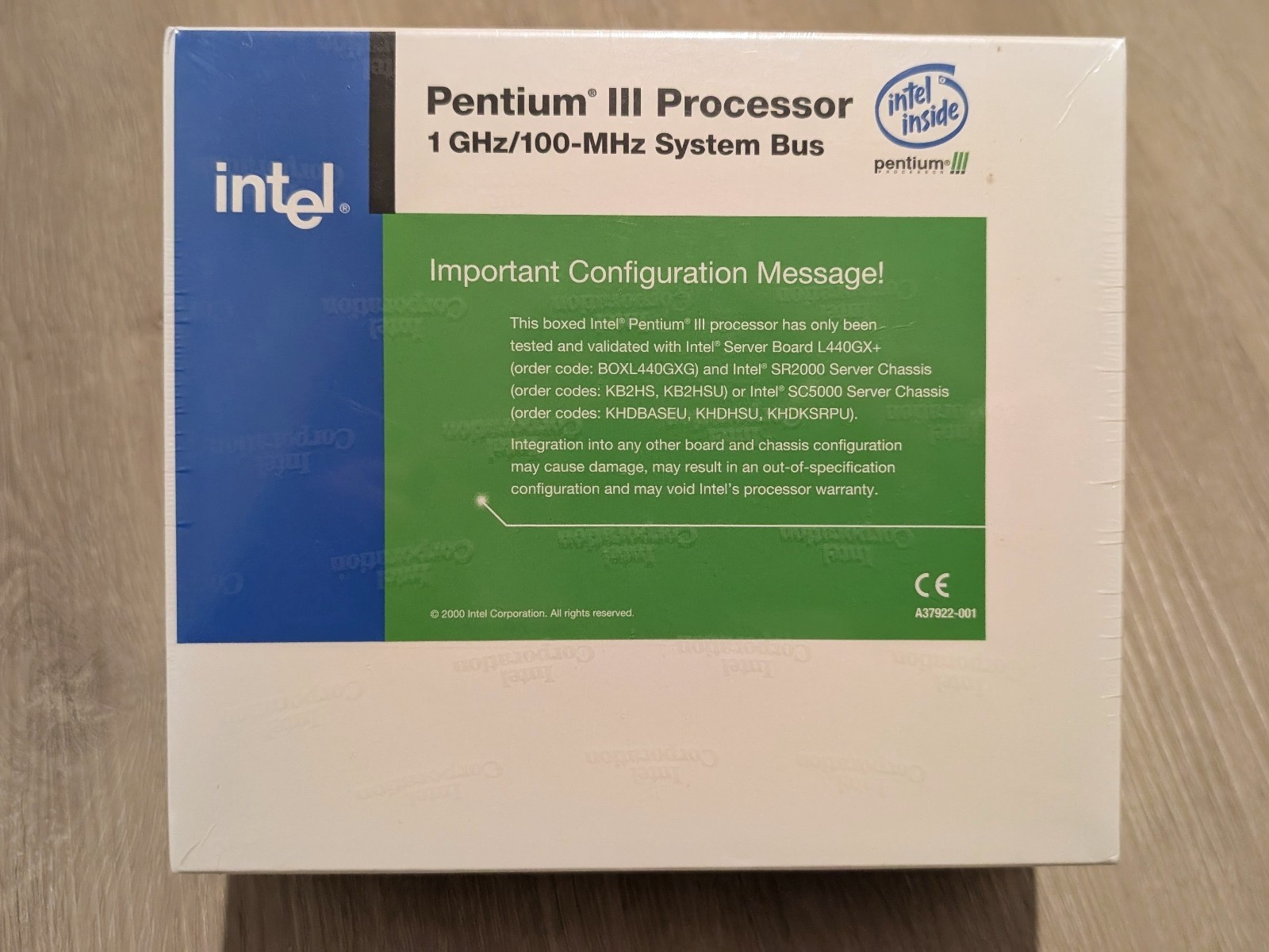 Pentium III Slot 1, 1000Mhz / 100FSB / CPU, SL4KL Sealed/New 