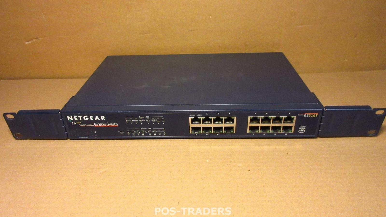 Netgear GS516T 16-Port 10/100/1000Mbps Gigabit Auto Uplink + RACKMOUNTS Switch
