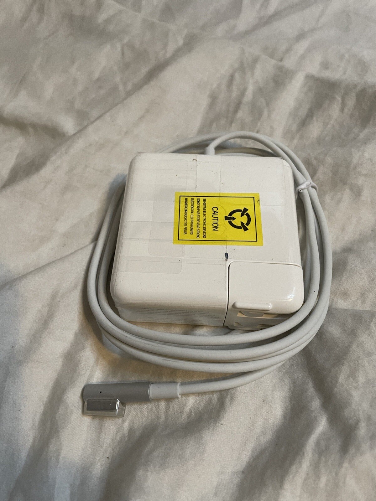 NEW OEM Apple 60W Mag Safe Power Adapter Charger for MacBook Pro(MC461LL/A)A1344