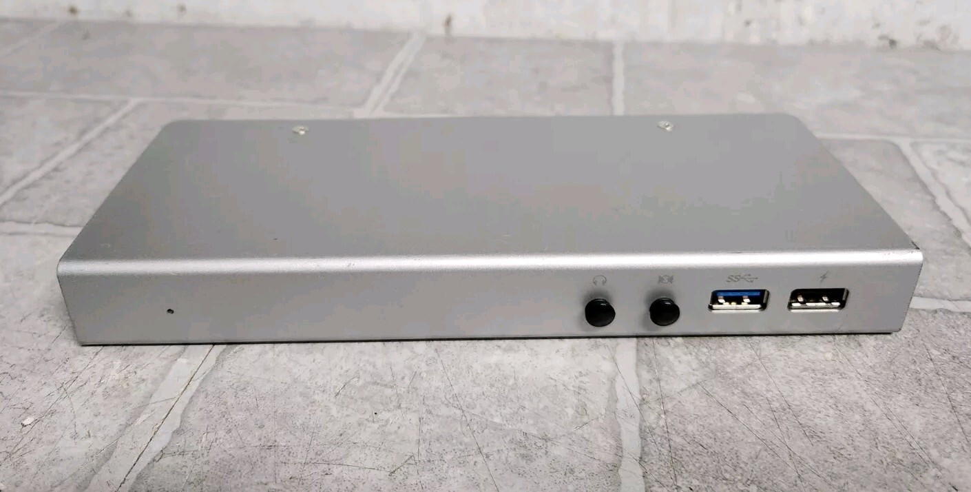 IOGEAR GTD720 Thunderbolt 2 Docking Station NO POWER ADAPTER