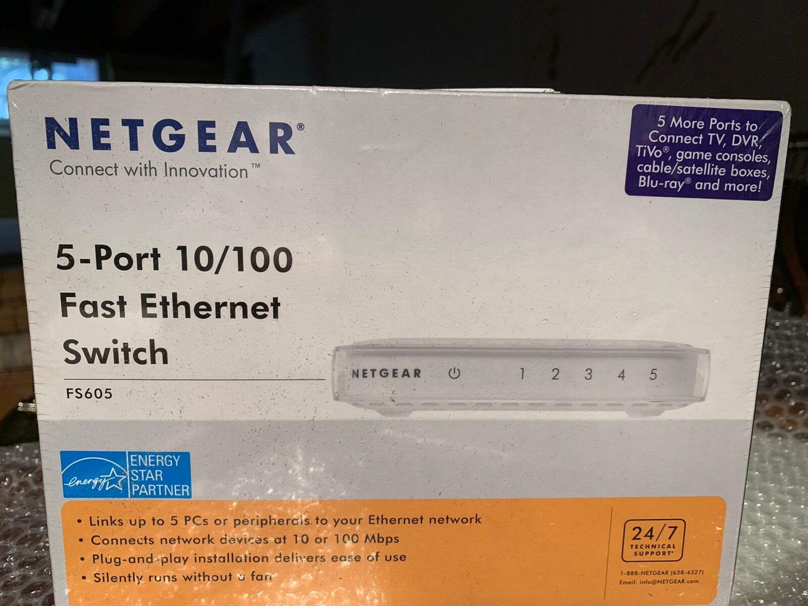 Netgear FS 605 5 Port 12/100 Fast Ethernet Switch, New In Sealed Box