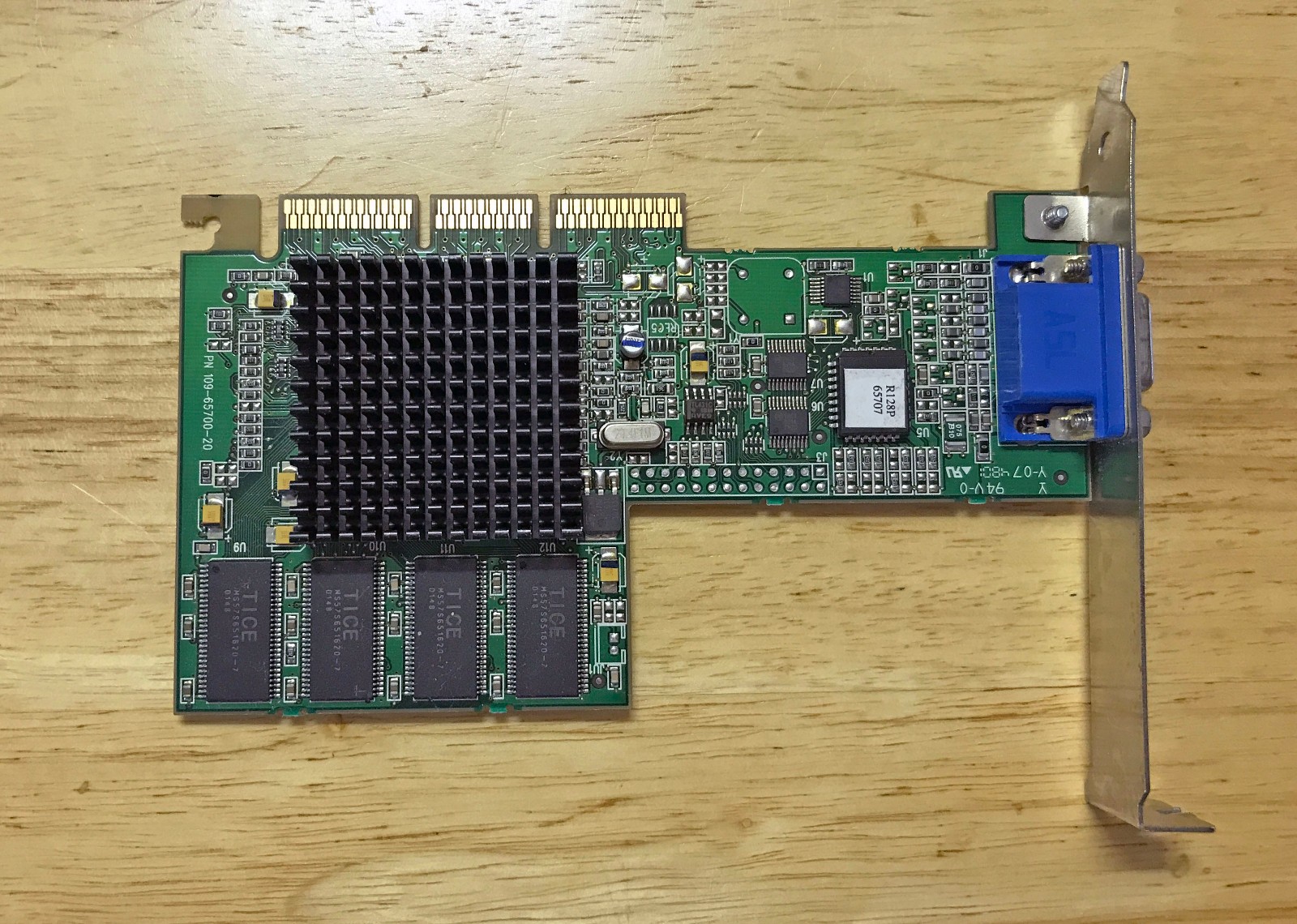 RAGE GRAPHICS XPERT 2000PRO 32MB AGP VGA CARD -VINTAGE