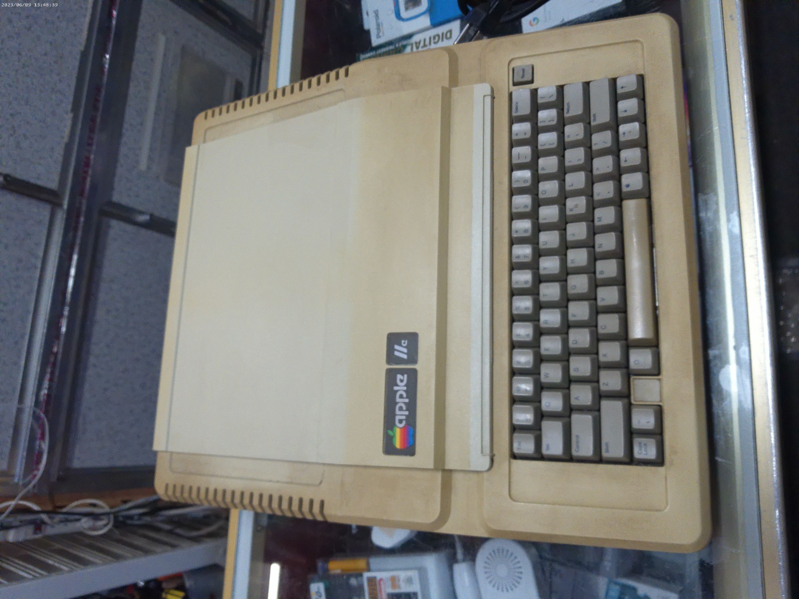Apple IIe Vintage Computer - Tested READ