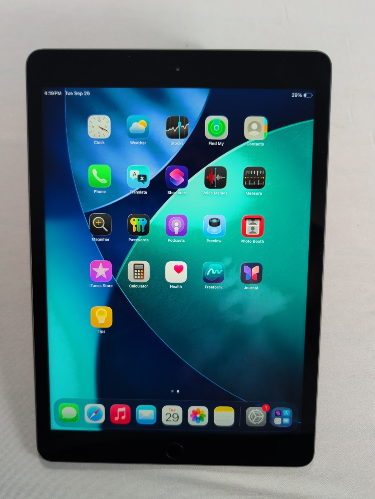 Apple iPad 8th Gen 10.2" A2270 32GB WiFi Only Space Gray unlocked
