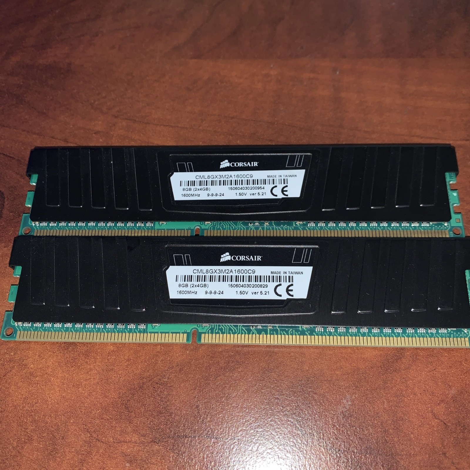 Corsair Vengeance LP 8GB (2x4GB) DDR3-1600 DIMM 240-Pin CML8GX3M2A1600C9