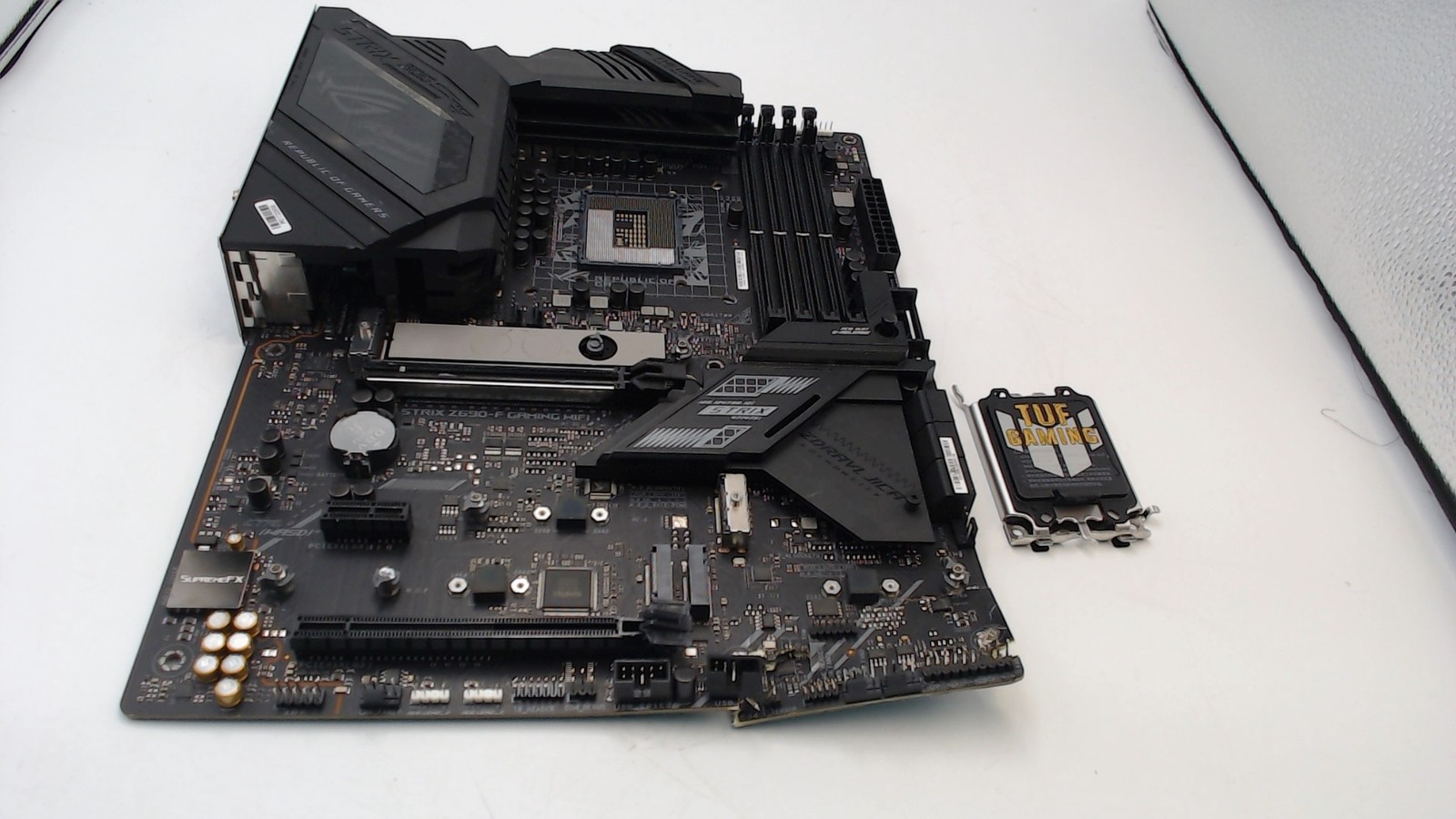 ASUS TUF Gaming Z790-Plus WiFi ATX Motherboard *DAMAGED* PC1722633