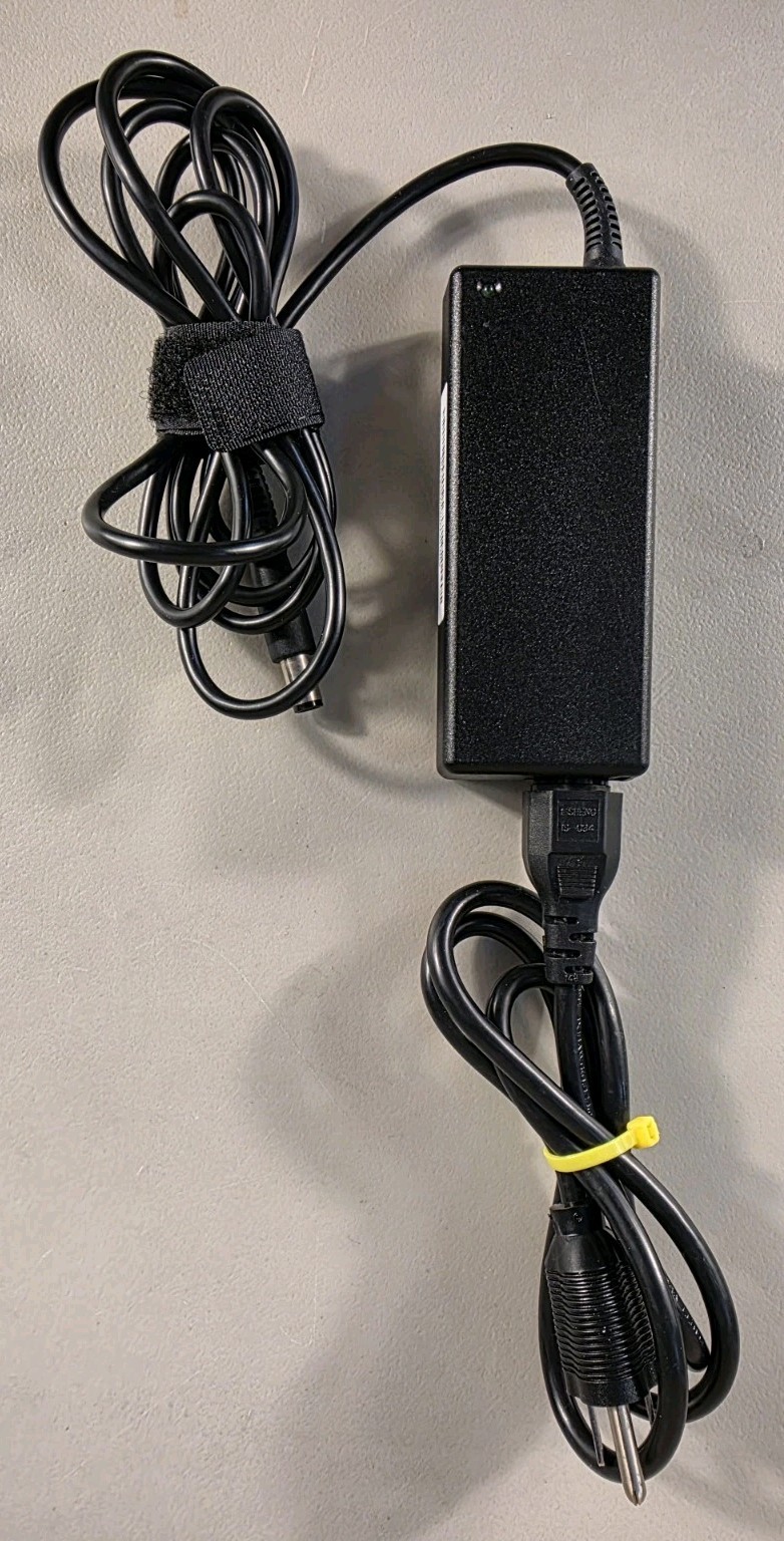 Genuine Dell Vostro Charger AC Power Adapter DA65NM111-00 09C29N 9C29N 19.5V 65W