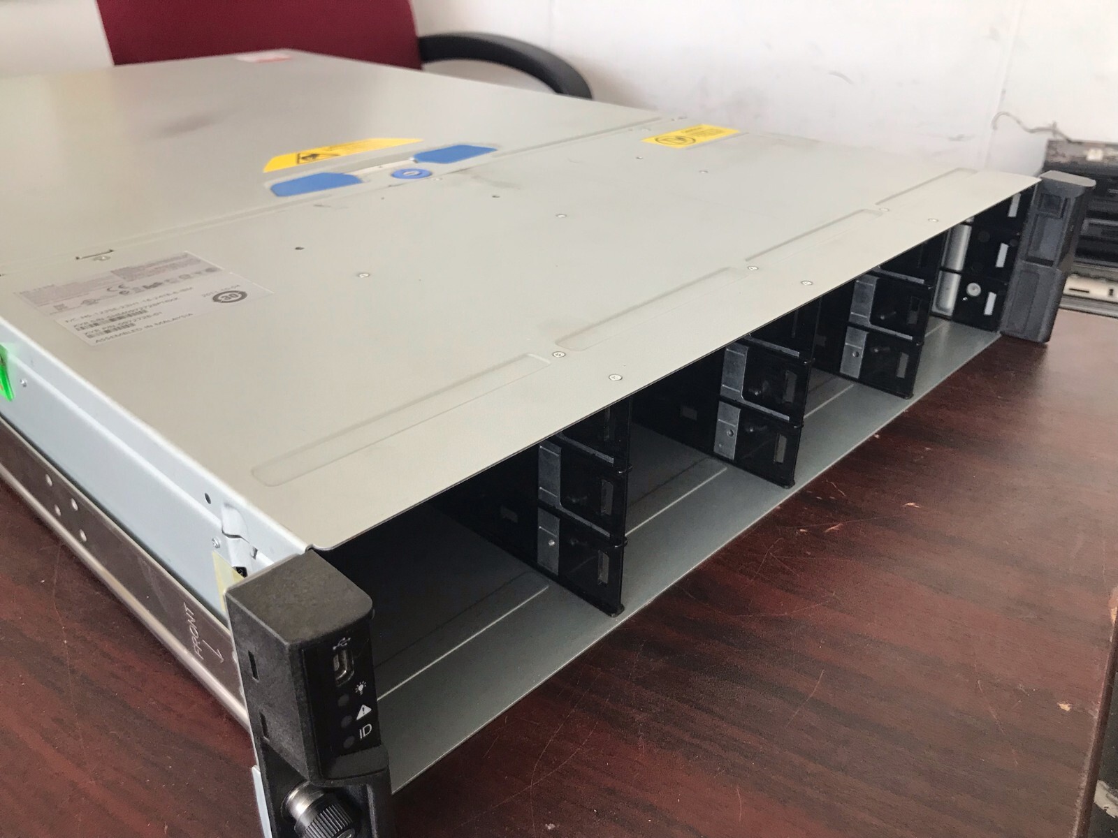 HS-1235E Xyratex IBM Storage with2x XEON L5410 / 0972728-01/ 0950144-04 PLS READ