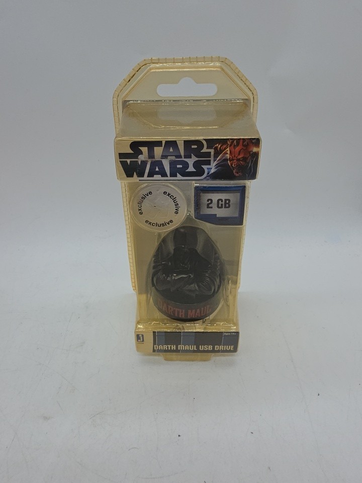 Rare 2011 Star Wars Darth  Maul 2GB USB Flash Drive Toys R Us Exclusive Sealed