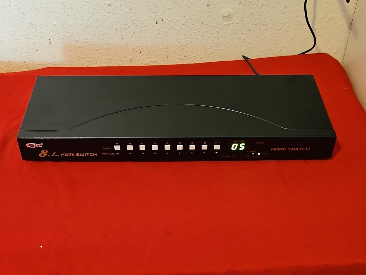 CKL 8.1 HDMI KVM SWITCH 8 PORT  WITH WITH ADAPTER. 