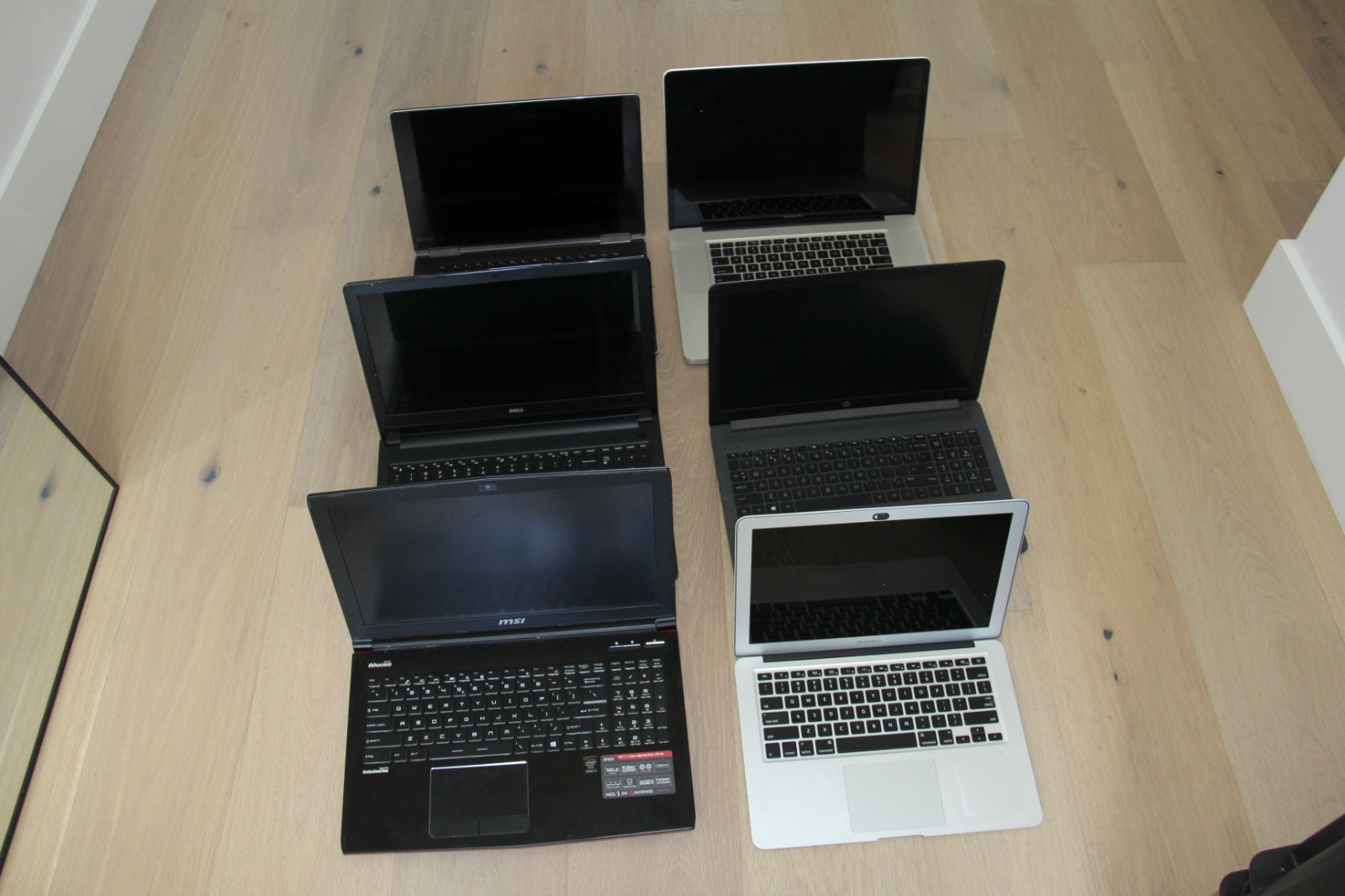 Lot of 6 - MSI15 GE62 2QD , Macbook A1297, A1466, Hp G7 , Lenovo Yoga 710 laptop