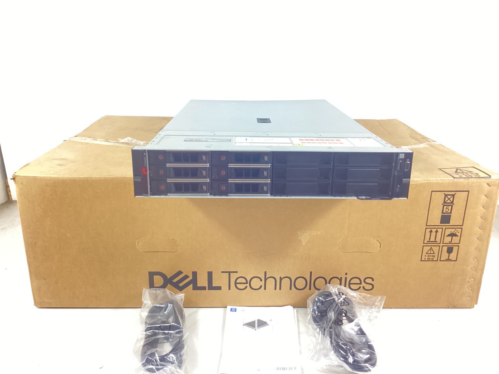 Dell PowerEdge R760 12-Bay Server 6426Y 256GB RAM 24TB HDD H755 2x 1400W PSU