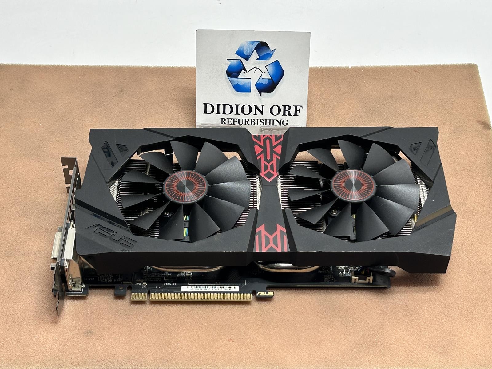 ASUS Strix Radeon R9 380  4 GB GDDR5 GPU SKU 25722