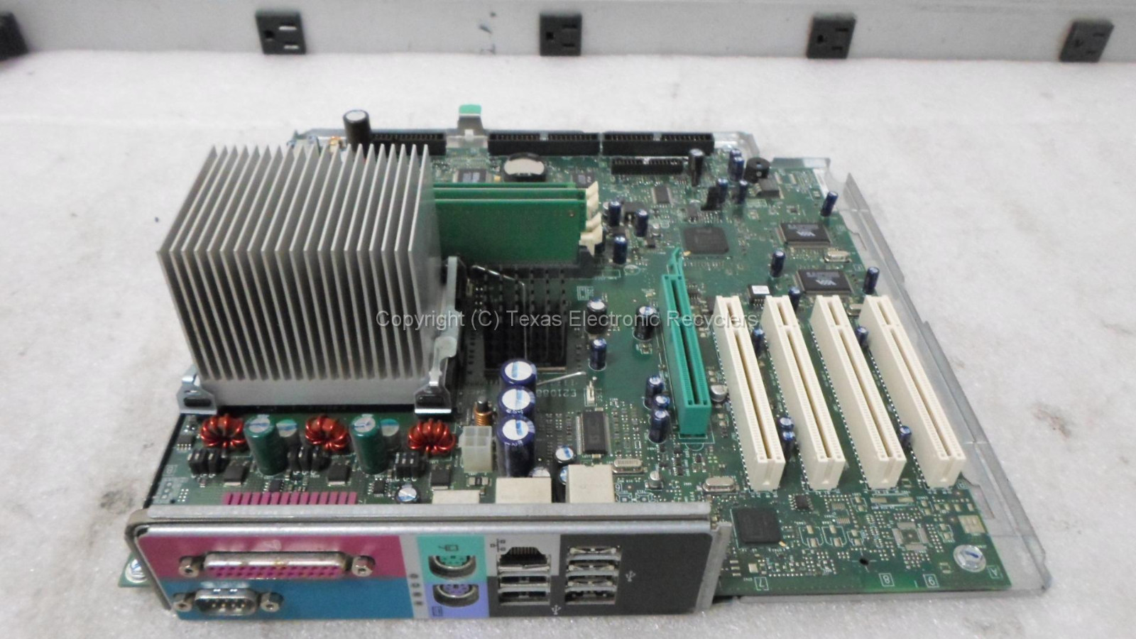 Dell 00W912 0W912 Motherboard w/ Intel SL5DV 2.4GHz CPU & 512MB RAM 