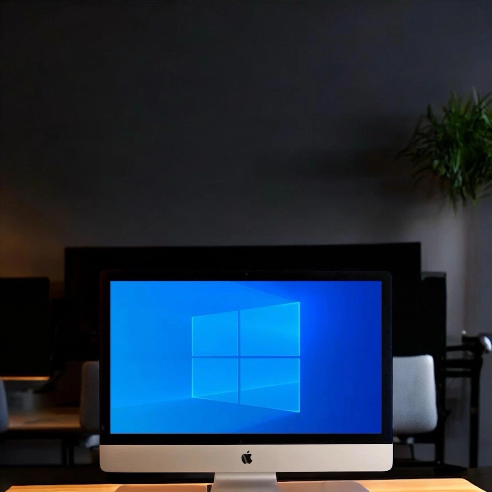 21.5” Apple iMac with Box – 8GB RAM, 1TB HDD, Apple Keyboard Included