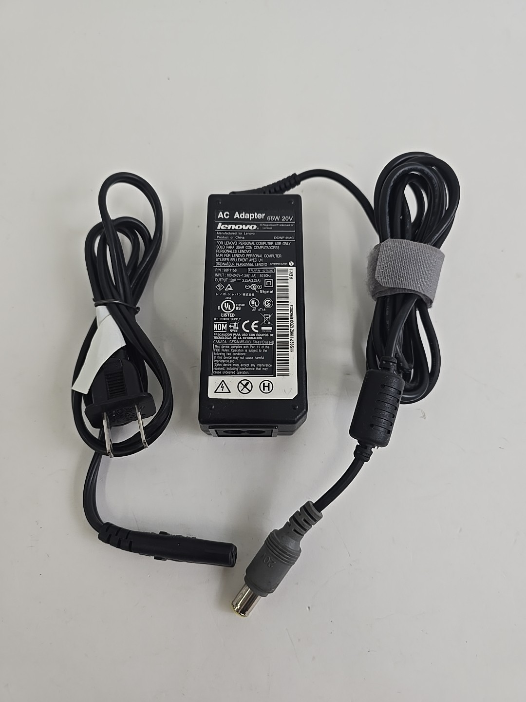 LENOVO 92P1156 20V 3.25A 65W Genuine Original AC Power Adapter Charger