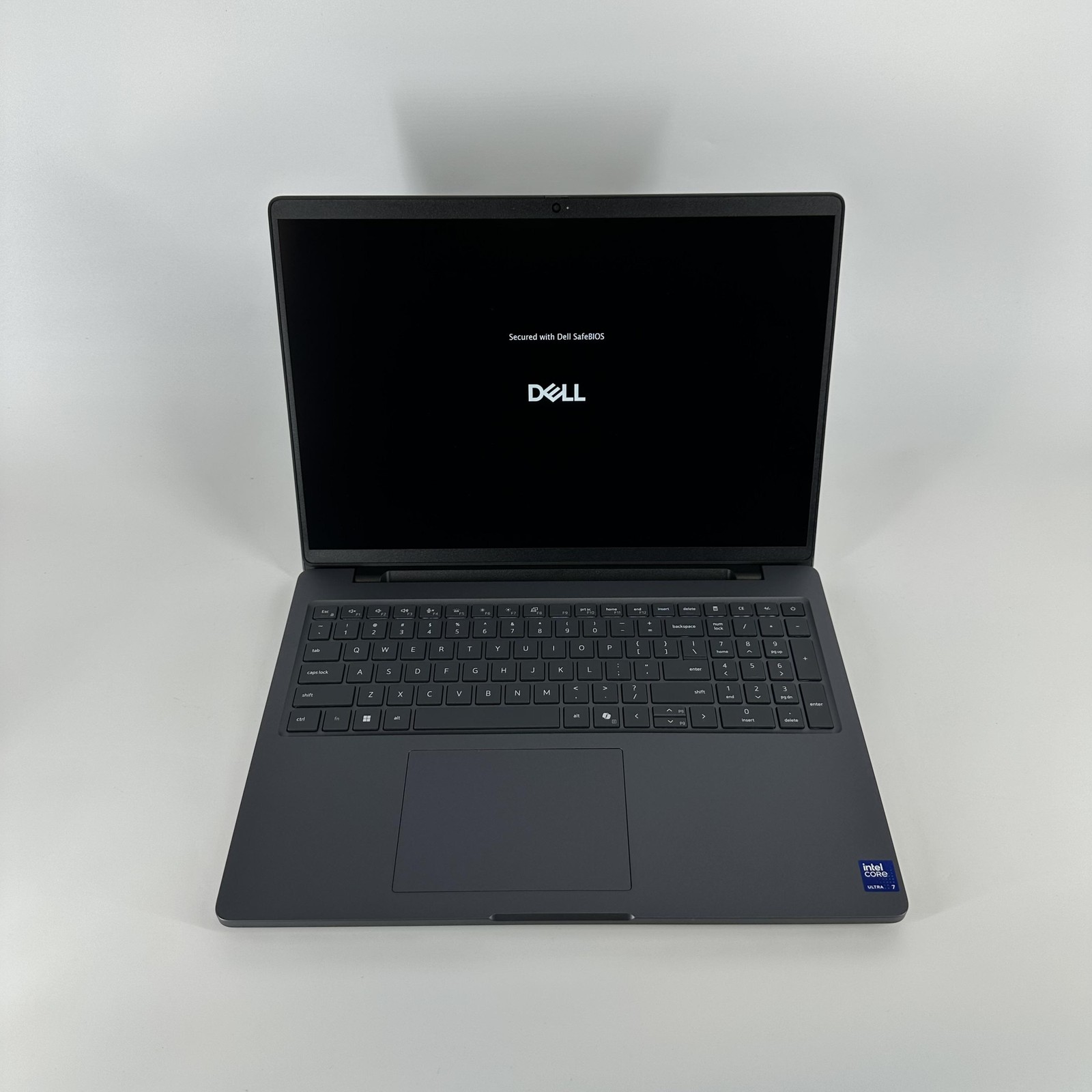 Dell Pro Max 16 MC16250 FHD+ 2.0 GHz Ultra 7 255H 32GB 512GB SSD Excellent