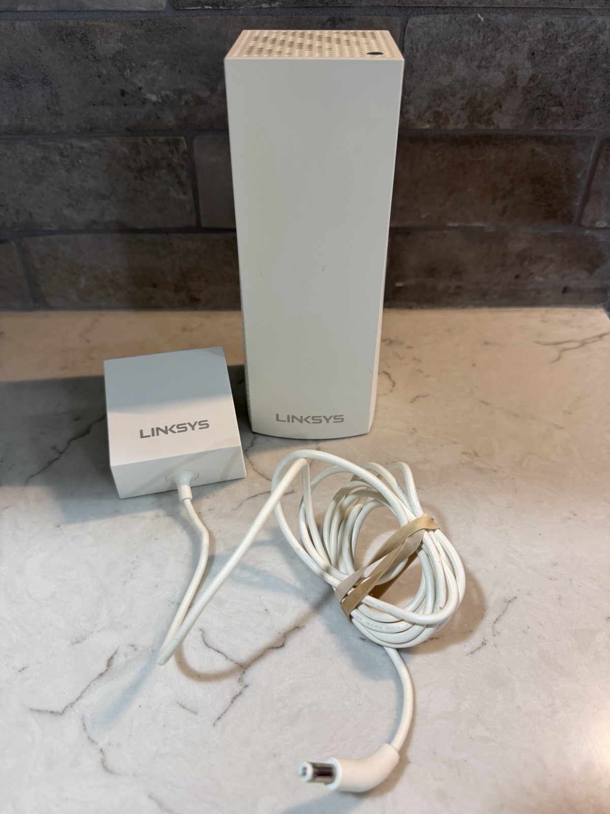 Linksys Velop WHW03 V2 Tri-Band Whole Home Wi-Fi System Unit - Setup Ready