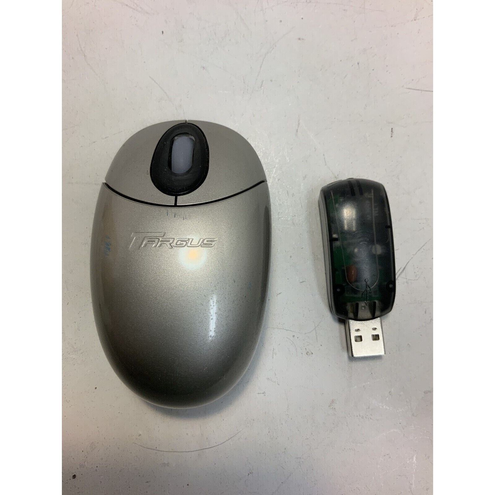Targus Wirelss Optical Wheel Mouse With USB Dongle Model PAUM005V2