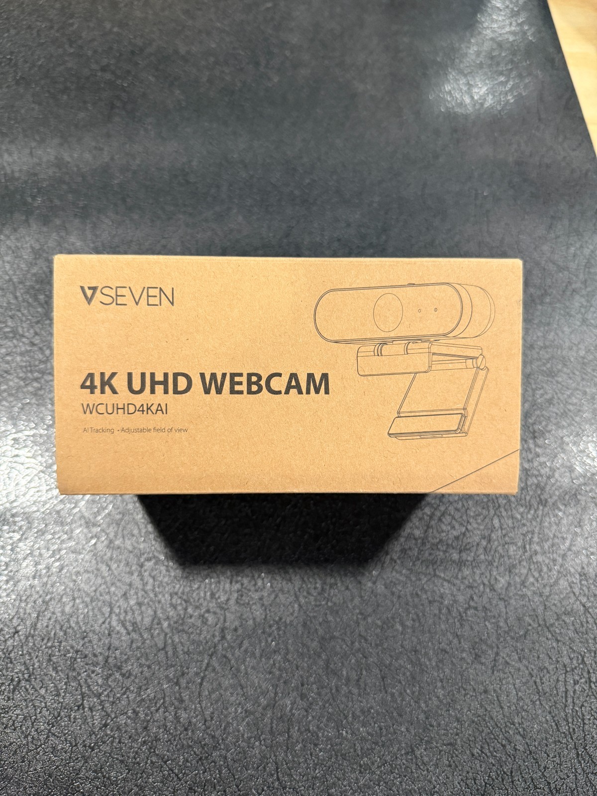 NEW V7 4K Ultra Pro UHD Webcam WCUHD4KAI - Privacy Cover, AI Tracking & Framing