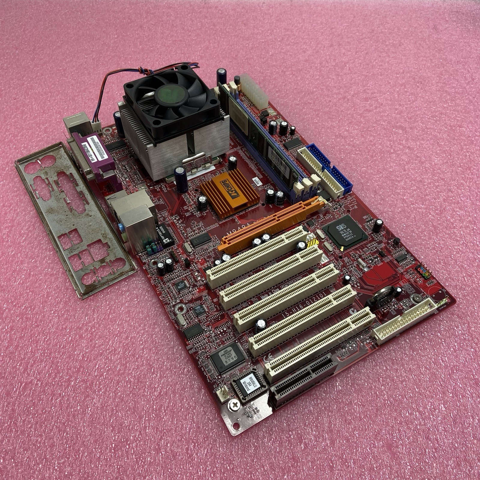 ECS PC Chips M848A Motherboard AMD Athlon XP 1.25GHz 1GB RAM w/IO