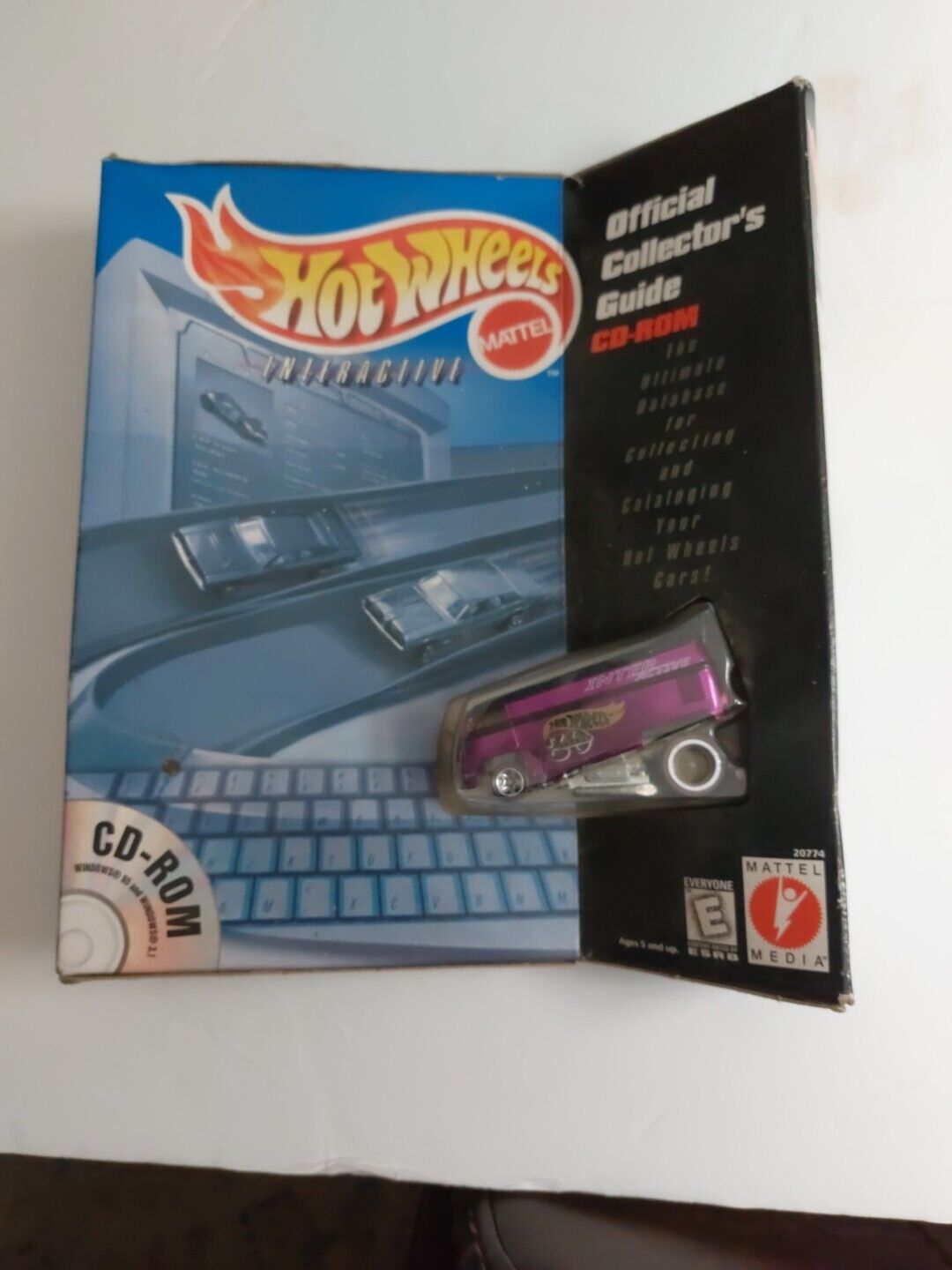 Hot Wheels 30 Years Official Collector's Guide CD-ROM 30 Years Bus Purple