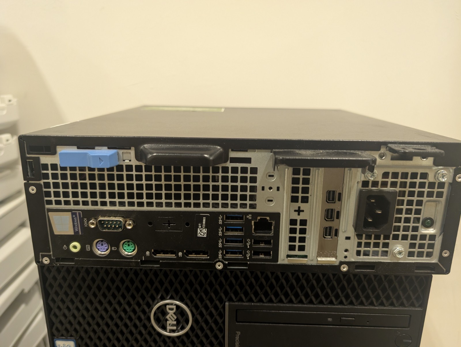 Dell Precision 3431 Sff i9-9900 16GB 512GB SATA SSD DVD P400 Video Win11p 