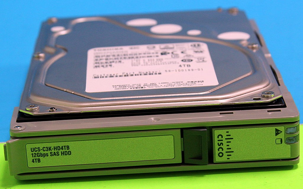 UCS-C3K-HD4TB CISCO TOSHIBA MG04SCA40EN HDEPF02JAA51 4TB 12G SAS 7.2K RPM LFF HD