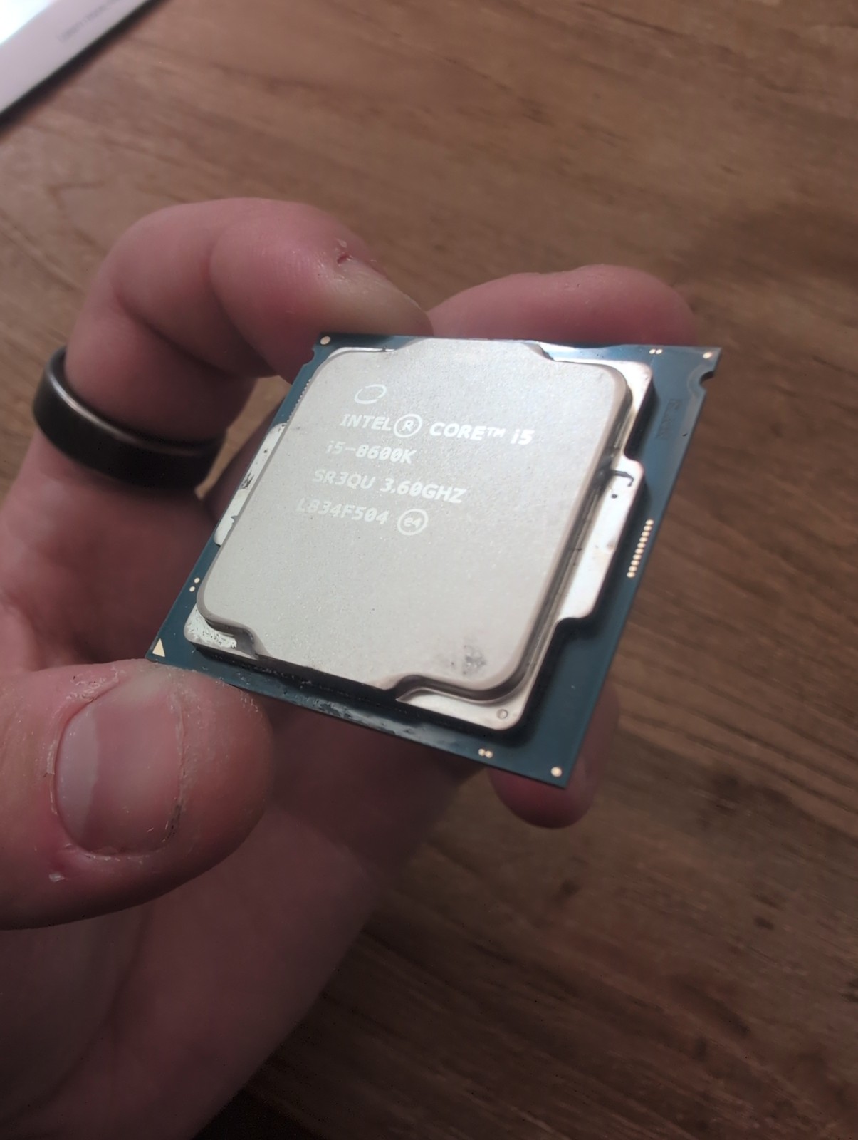 Intel Core i5-8600K Processor (SR3QV, 3.60 GHz)