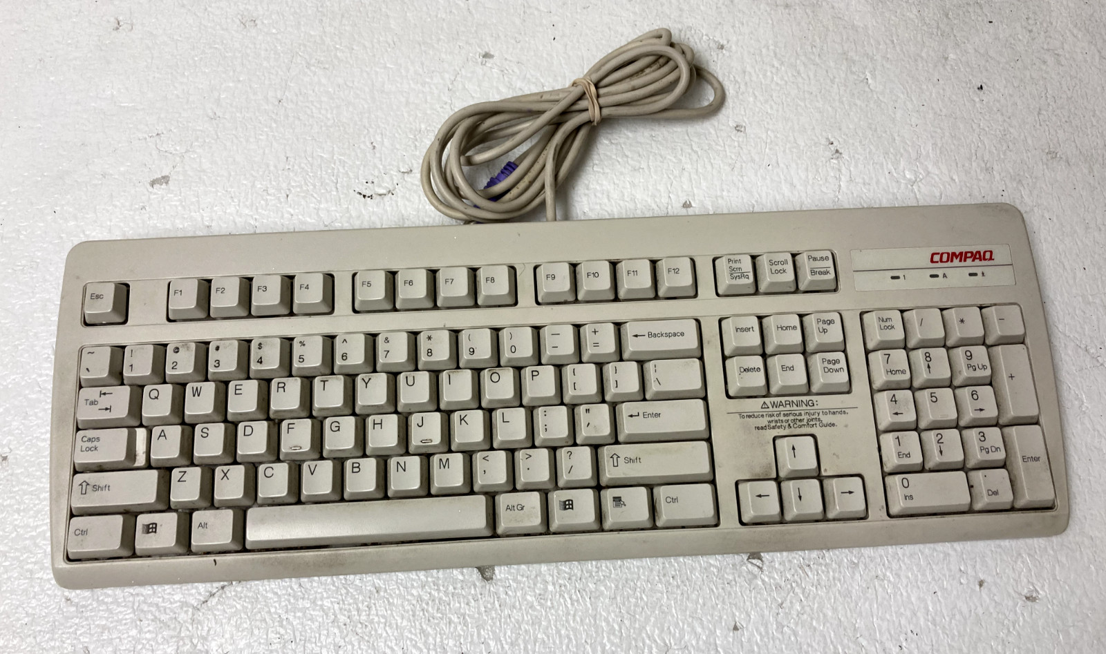Vintage Compaq PS/2 Keyboard KB-9860