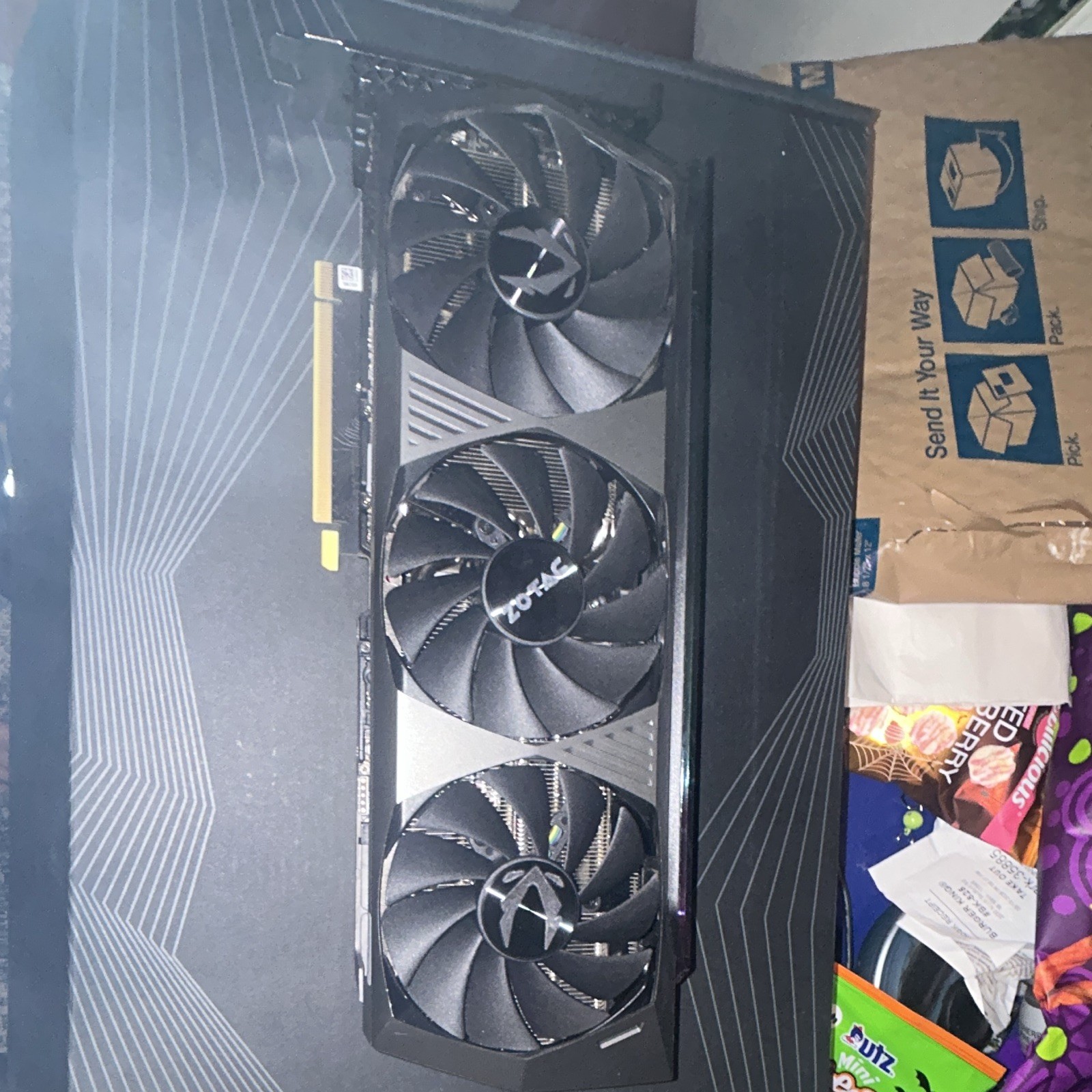 ZOTAC GAMING GeForce RTX 3080 AMP HoloBlack LHR 10GB GDDR6X HDMI