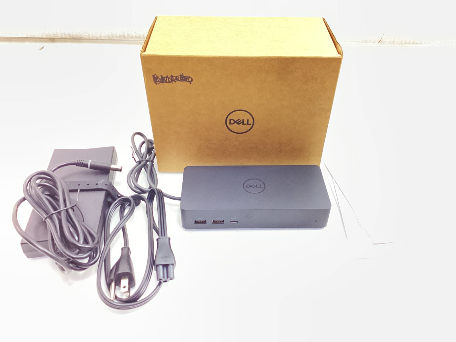 Dell UD22 Universal Dock - 130 Watt - USB-C, HDMI, 2x DP - GigE
