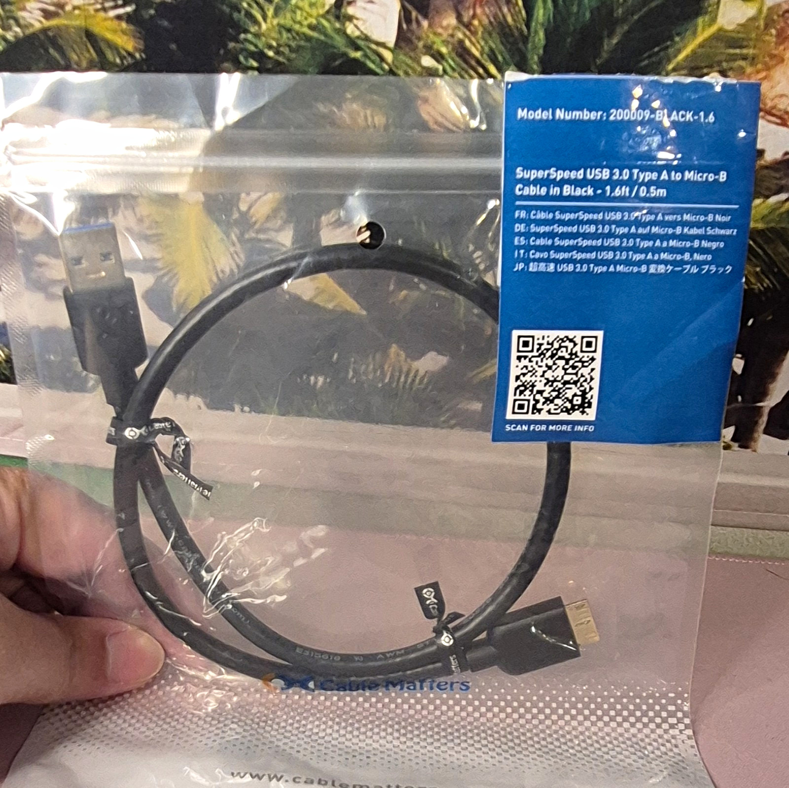 Cable Matters USB 3.0 Type-A to Micro-B Round Cable Black 1.6ft 200009