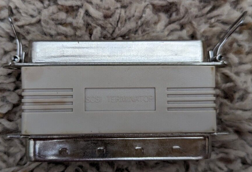 SCSI TERMINATOR 50 PIN CENTRONICS MALE / FEMALE  TERMINATOR