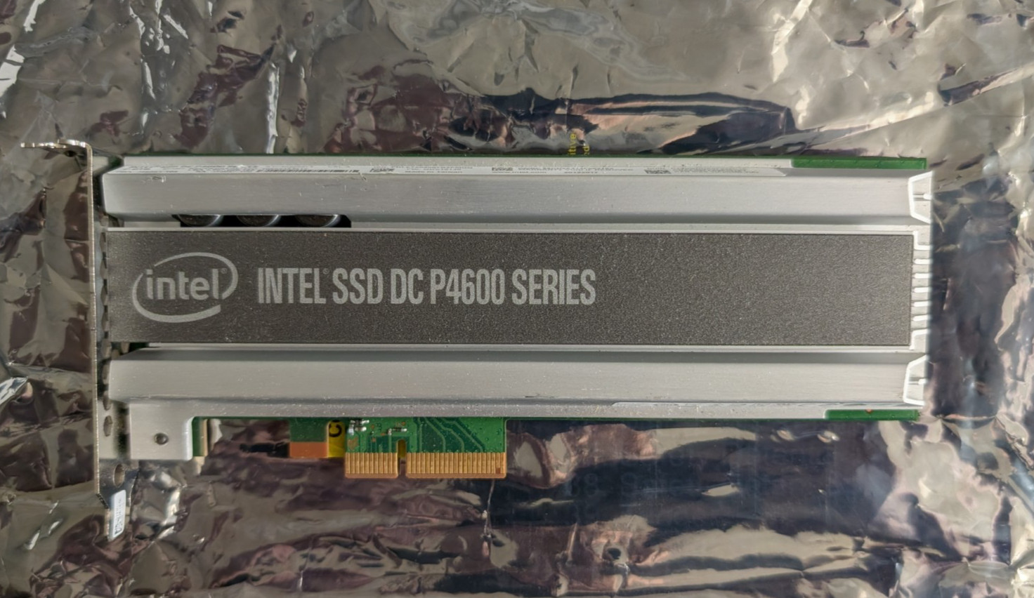Intel DC P4600 2.0TB PCIe 3.1 x4 NVMe Enterprise SSD AIC HHHL SSDPEDKE020T7