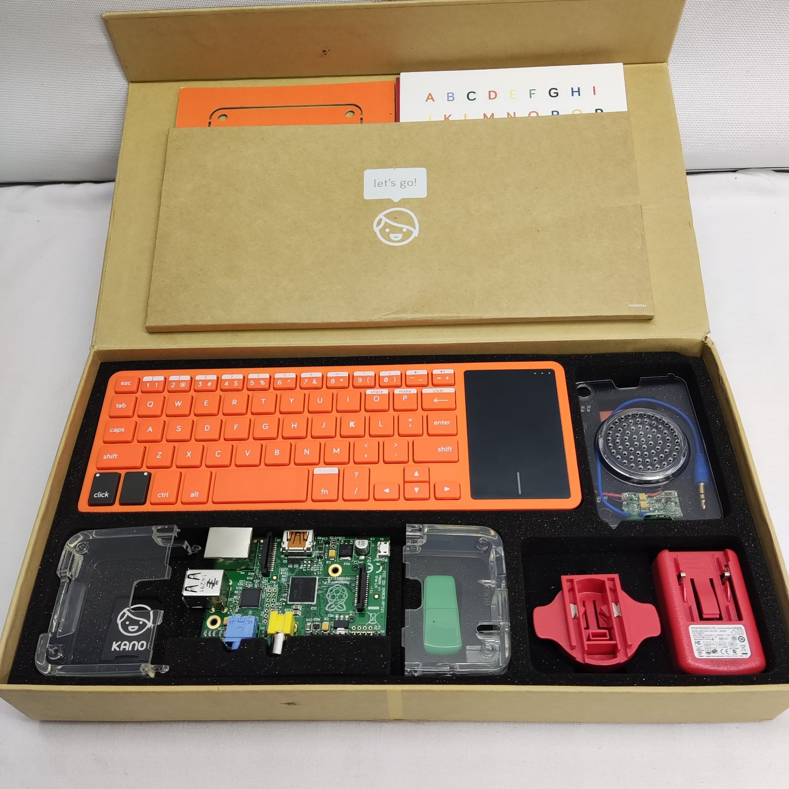 KANO MAKE YOUR OWN COMPUTER DIY KIT RASPBERRY Pi3 WIRELESS KEYBOARD