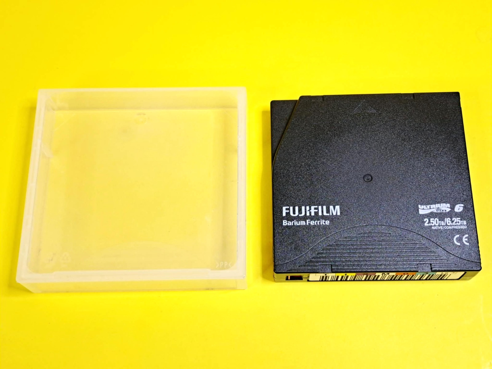 FUJIFILM BARIUM FERRITE LTO ULTRIUM 6 2.50TB/6.25TB MAGNETIC DATA TAPE CARTRIDGE