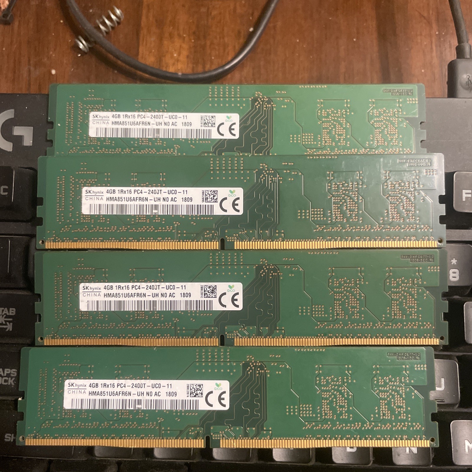 SK hynix 16GB (4x4GB) DDR4 SDRAM PC4-2400T DIMM HMA851U6AFR6N Desktop RAM