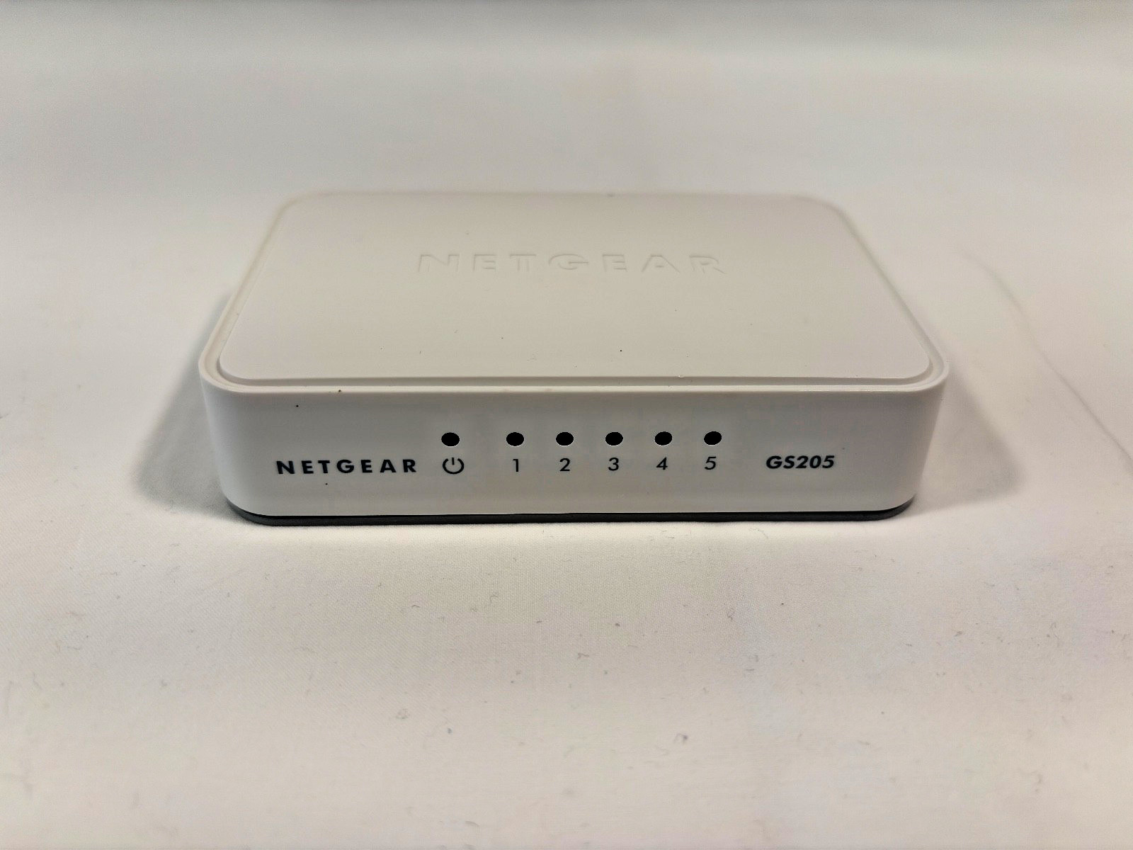 Netgear GS205 5-Port Gigabit Ethernet Unmanaged Network Switch
