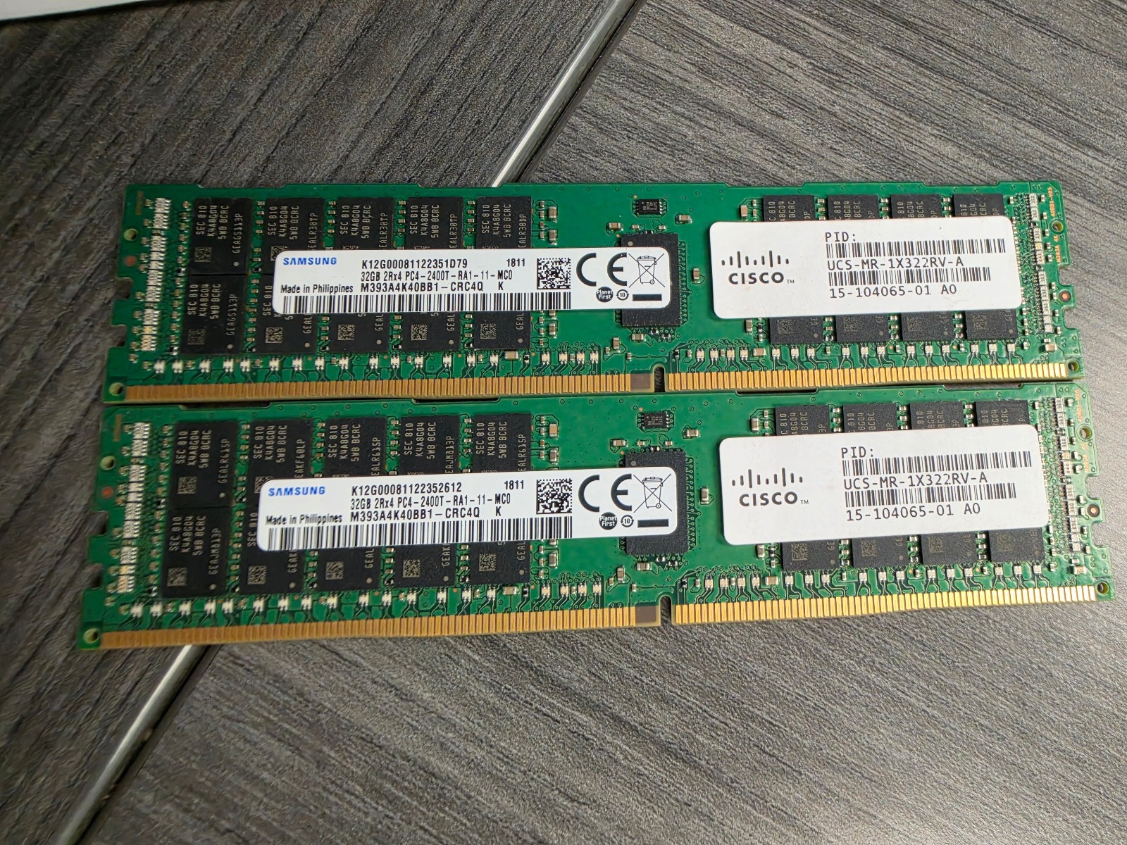 Cisco 1x 32GB UCS-MR-1X322RV-A Samsung 1x 32GB 2Rx4 PC4-2400T