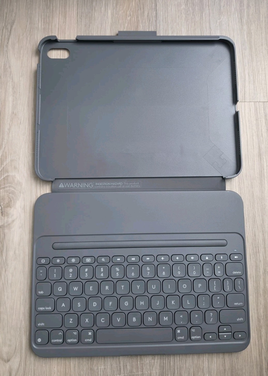Logitech Slim Folio iPad 10th gen A16 Integrated Wireless Keyboard