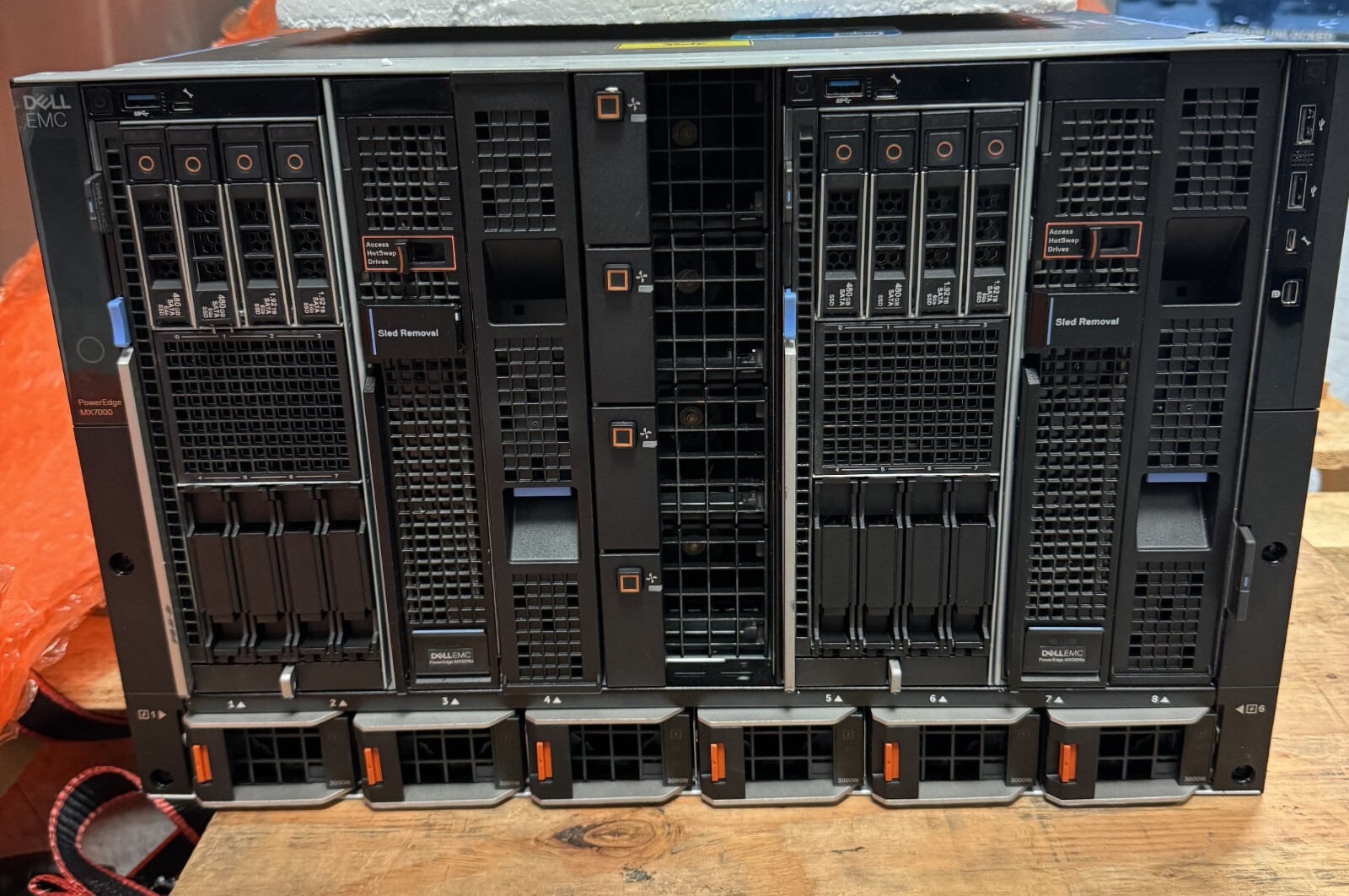 Dell EMC PowerEdge MX7000 | 2x MX840C | 2x MX5016s | MX9002m | MX9116n | 6x 3000