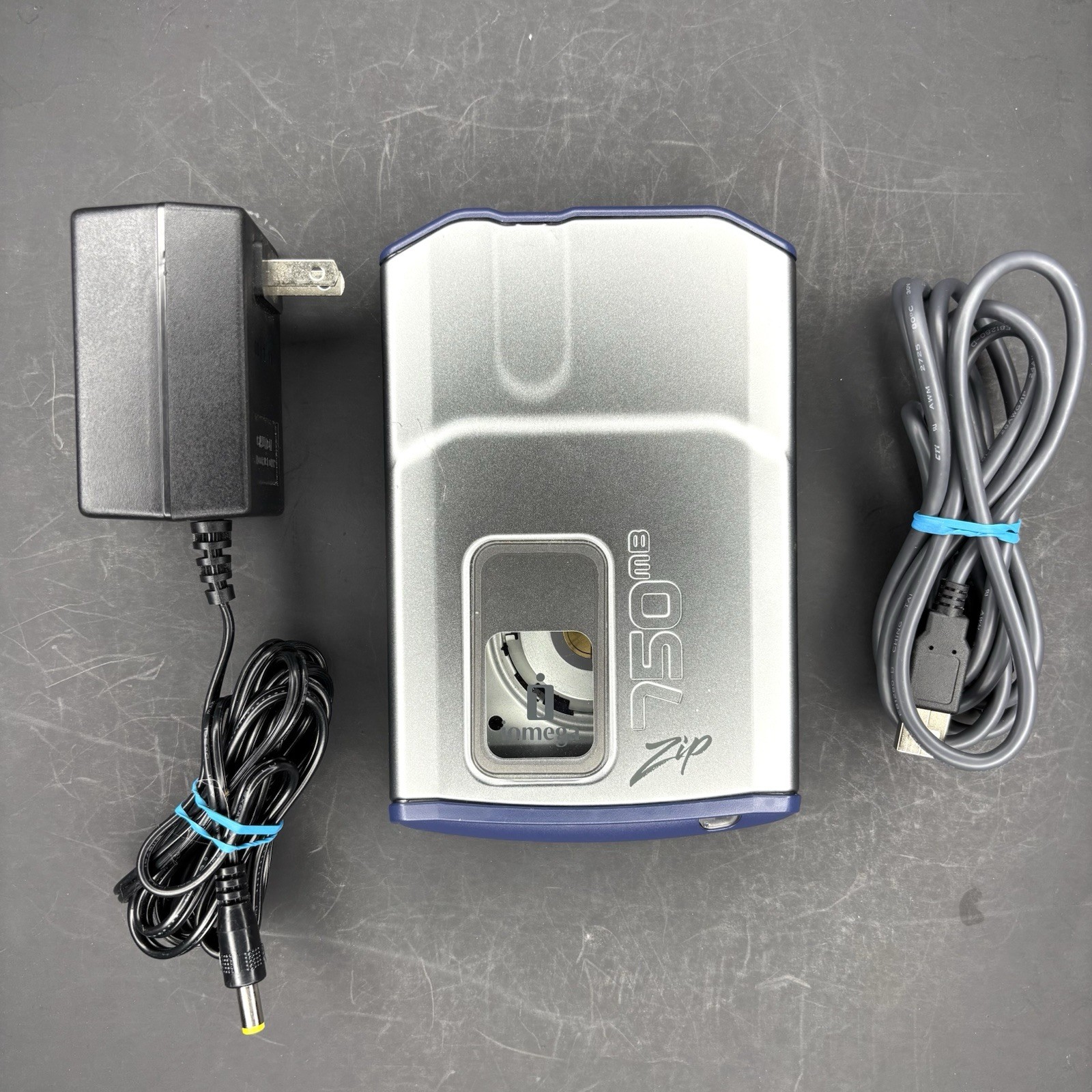 Iomega ZIP 750 - Disk Drive - ZIP (750 MB) - USB 2.0 - External Tested Ex Cond