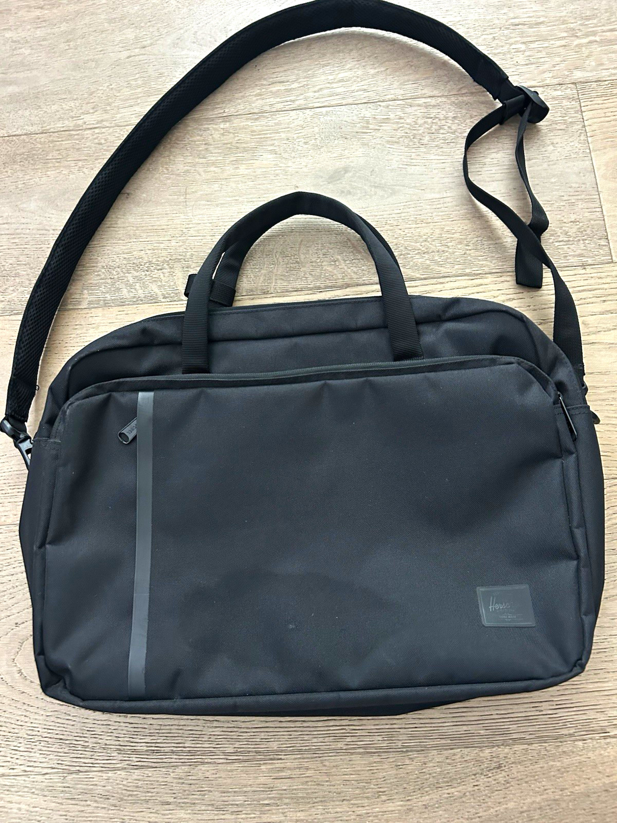 Herschel Supply Co. Gibson Messenger Tech Bag, Black Commuter Bag