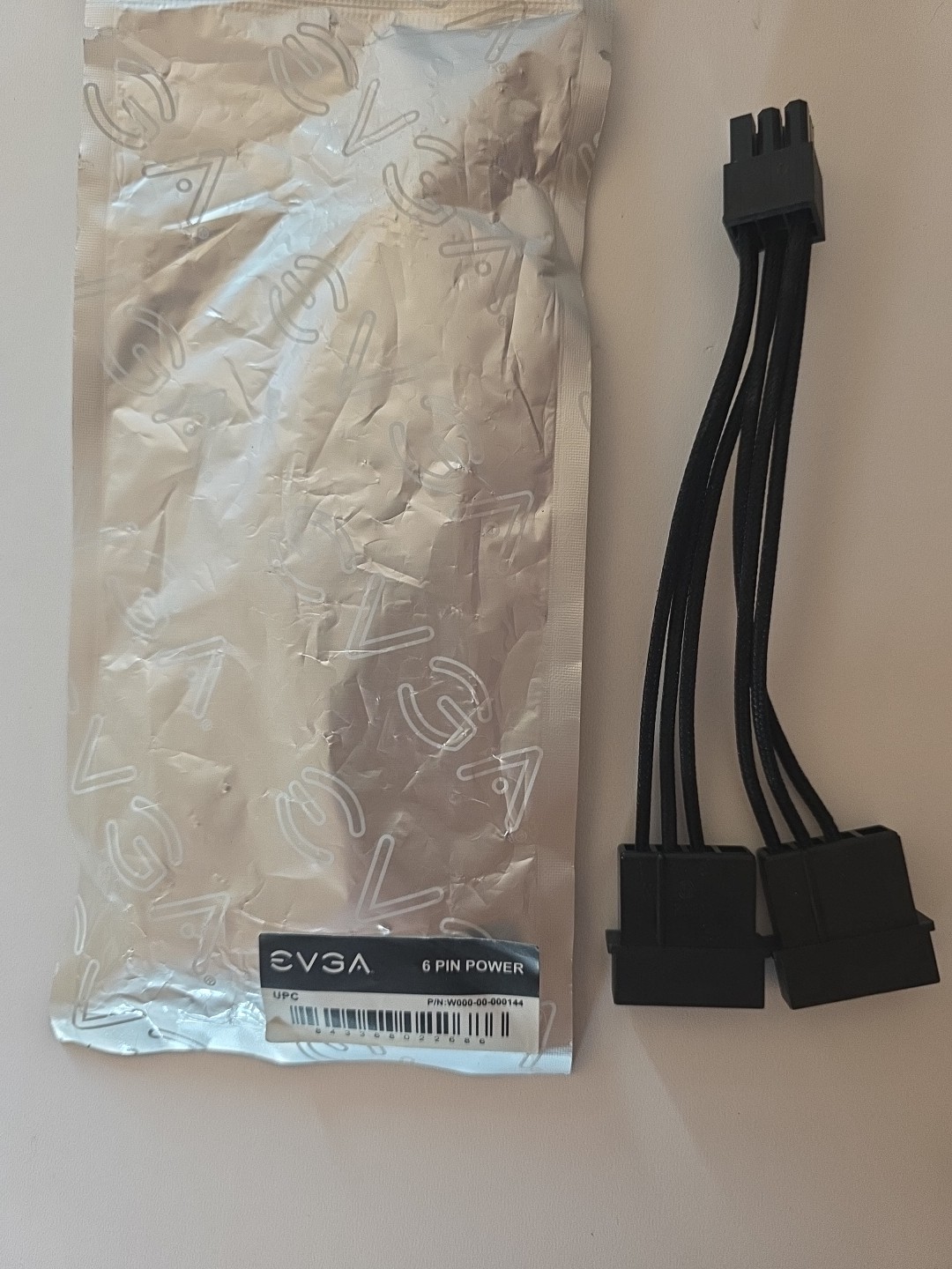 EVGA Graphic Card Molex to 6 Pin Power Adaptor 843368022686 W000-00-000144