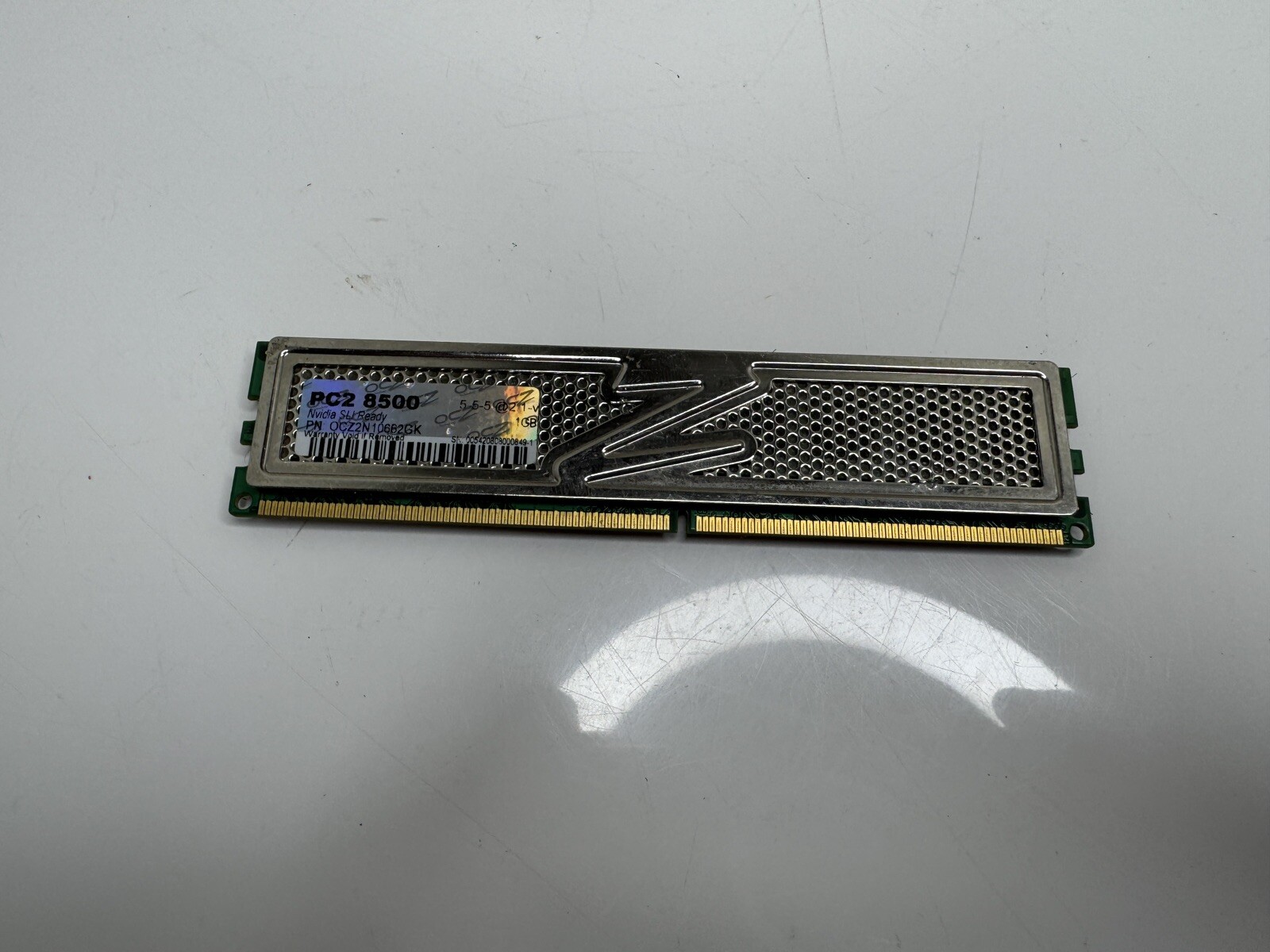 OCZ Platinum SLI-Ready Edition 1GB DDR2-1066 Black PCB OCZ2N10662GK